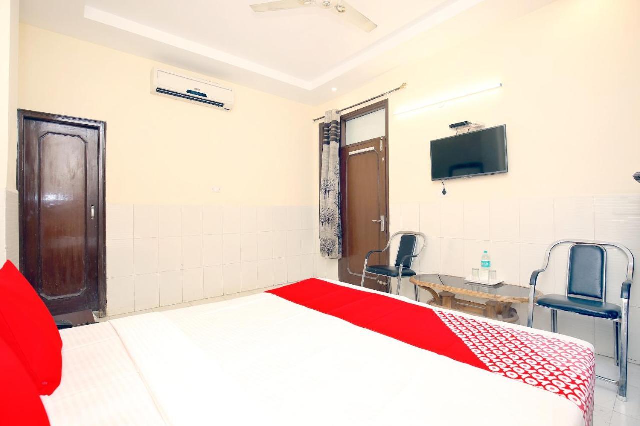 Oyo 2530 Surya Palace Chandigarh Luaran gambar